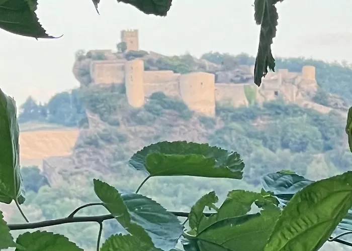 Il Cucco Nocleg ze śniadaniem Roccascalegna